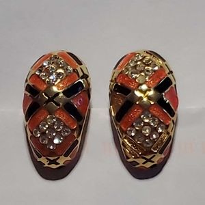 Vintage clip earrings